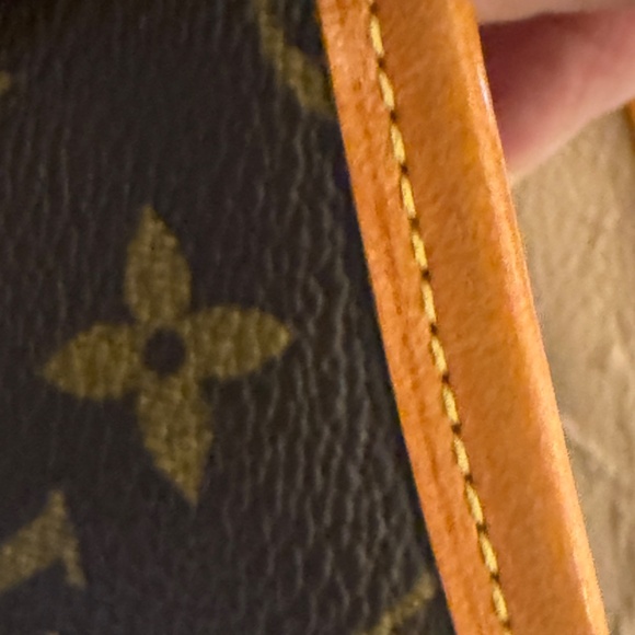 Vintage Louis Vuitton PM Monogram Bucket Bag - Picture 10 of 16